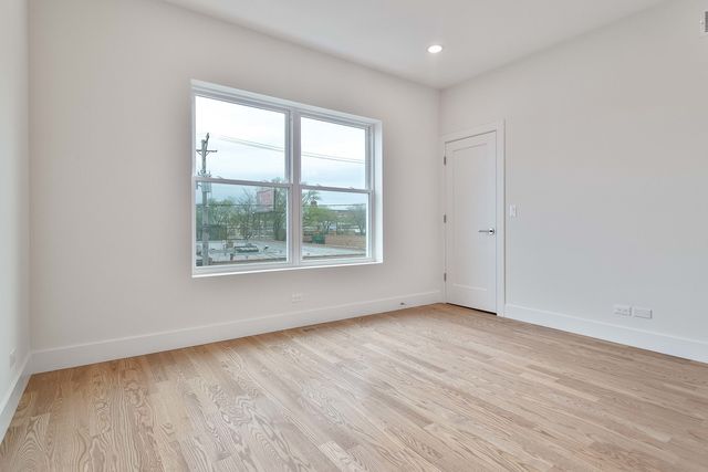 4938 W Medill Avenue, Chicago, IL 60639