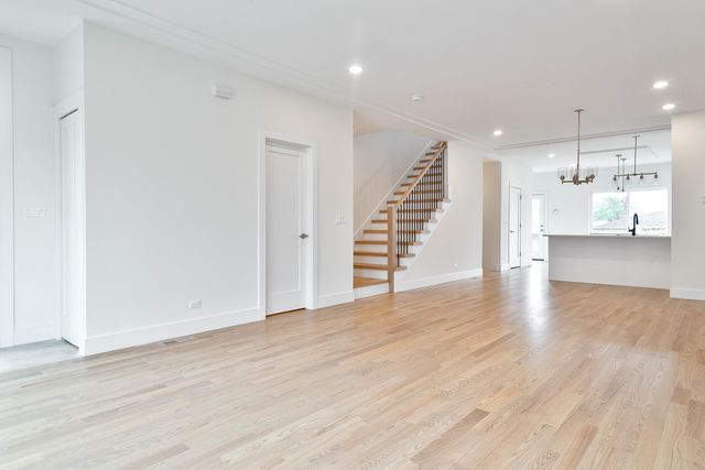 4938 W Medill Avenue, Chicago, IL 60639