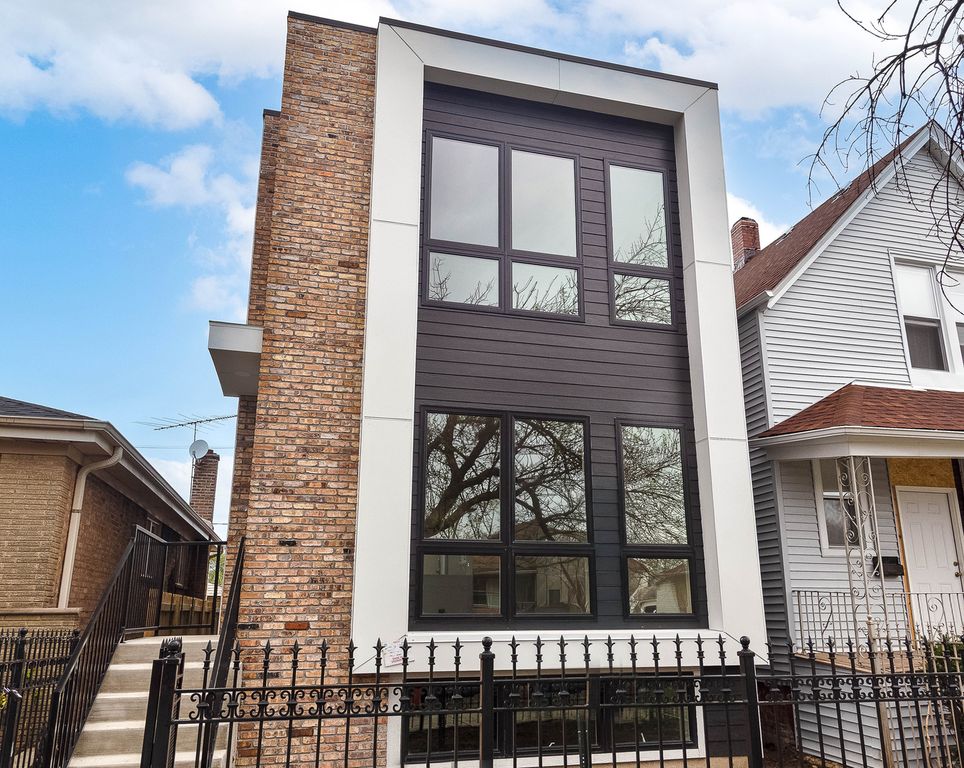 4938 W Medill Avenue, Chicago, IL 60639
