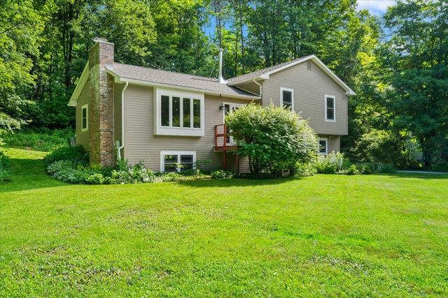 80 Phoenix Circle, Richmond, VT 05477