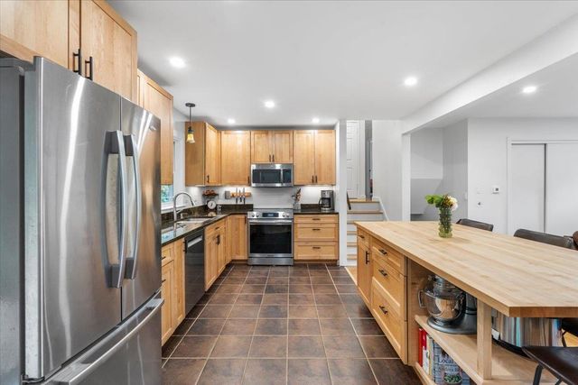 80 Phoenix Circle, Richmond, VT 05477