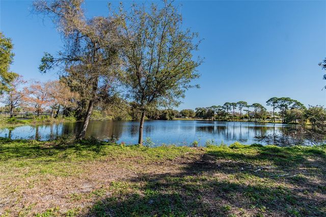 5750 60TH AVENUE N, St Petersburg, FL 33709