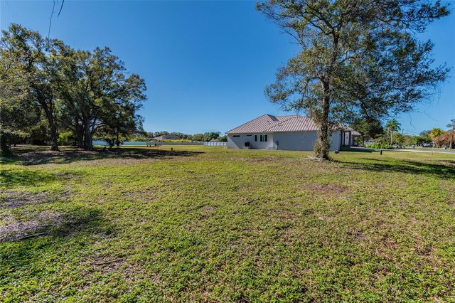 5750 60TH AVENUE N, St Petersburg, FL 33709