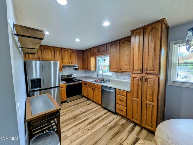 4510 Ronald Drive, Kingsport, TN 37664