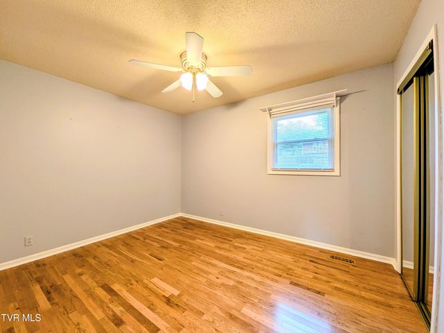 4510 Ronald Drive, Kingsport, TN 37664
