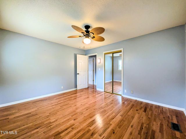 4510 Ronald Drive, Kingsport, TN 37664