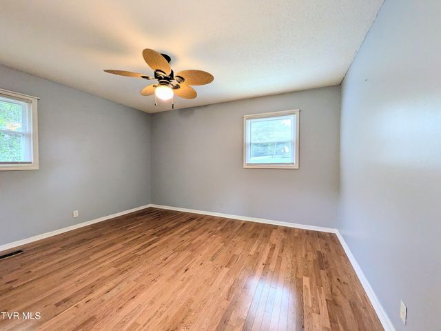4510 Ronald Drive, Kingsport, TN 37664
