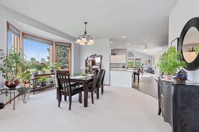 7725 COUNTRY VIEW PL, Rapid City, SD 57702