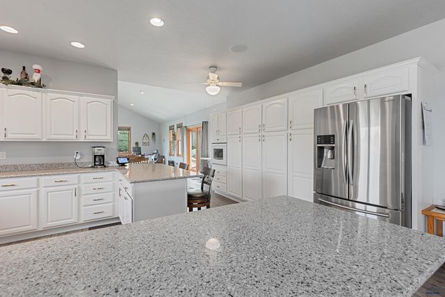 7725 COUNTRY VIEW PL, Rapid City, SD 57702