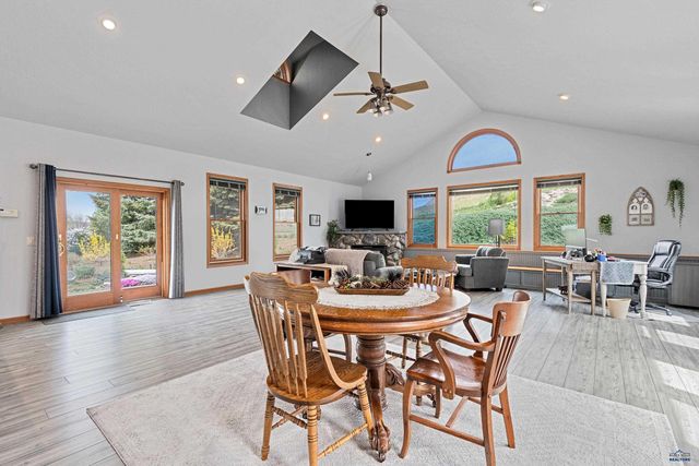 7725 COUNTRY VIEW PL, Rapid City, SD 57702