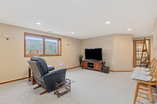 7725 COUNTRY VIEW PL, Rapid City, SD 57702