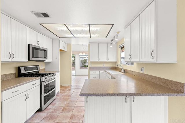 254 Saguaro Place, Oceanside, CA 92057