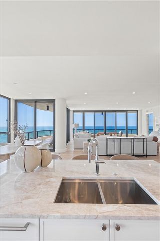 415 L AMBIANCE DRIVE A701, Longboat Key, FL 34228