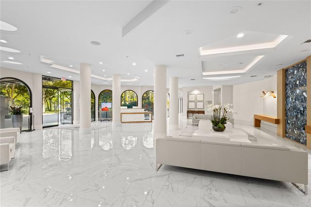 415 L AMBIANCE DRIVE A701, Longboat Key, FL 34228