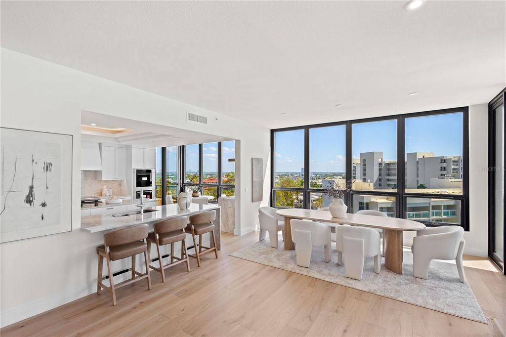 Image 12 of property listing at 415 L AMBIANCE DRIVE A701, Longboat Key, FL 34228