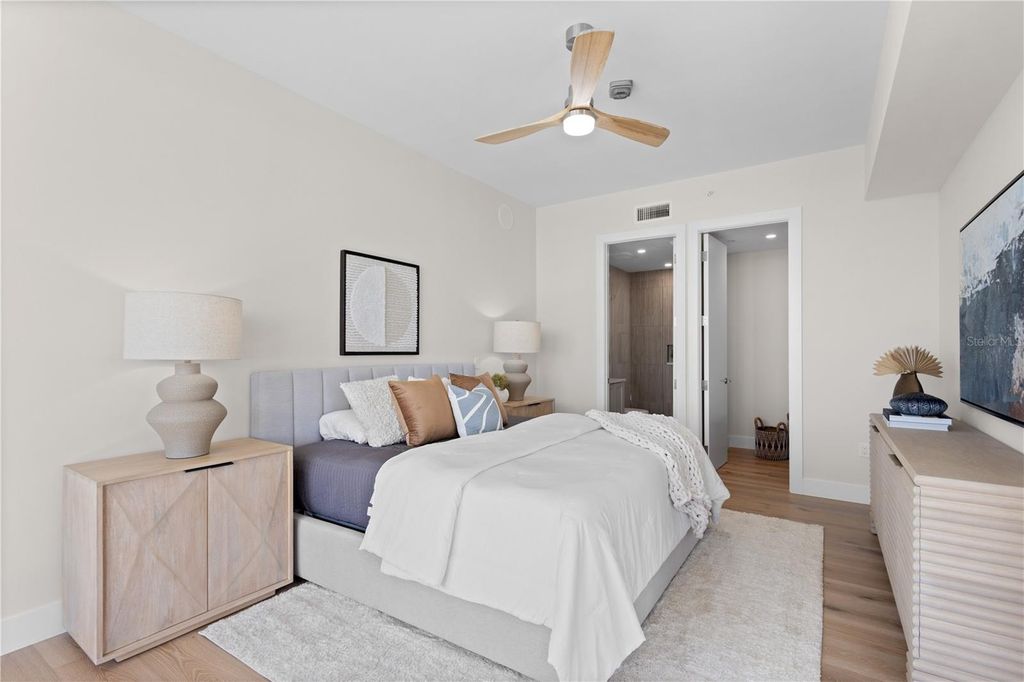 Image 43 of property listing at 415 L AMBIANCE DRIVE A701, Longboat Key, FL 34228