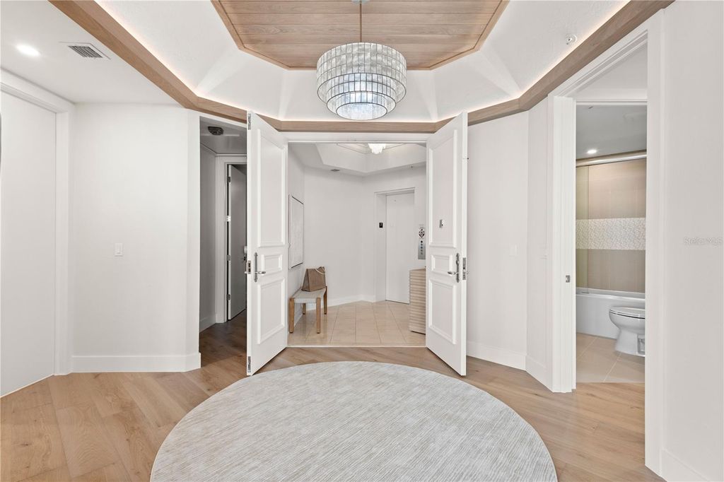 Image 52 of property listing at 415 L AMBIANCE DRIVE A701, Longboat Key, FL 34228