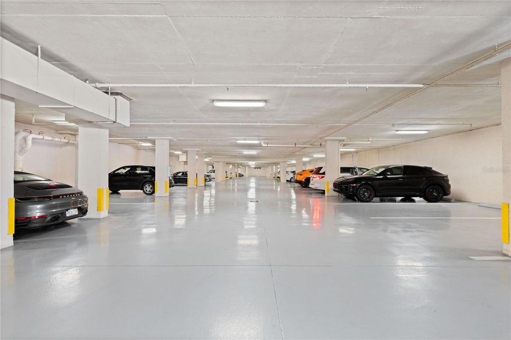 Image 60 of property listing at 415 L AMBIANCE DRIVE A701, Longboat Key, FL 34228