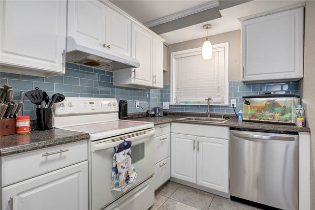 14300 S Padre Island Dr 196, Corpus Christi, TX 78418