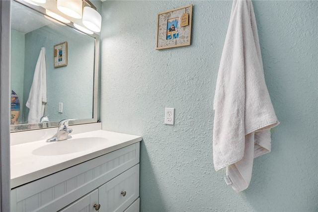 14300 S Padre Island Dr 196, Corpus Christi, TX 78418