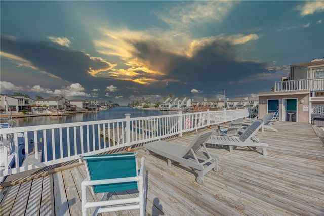 14300 S Padre Island Dr 196, Corpus Christi, TX 78418