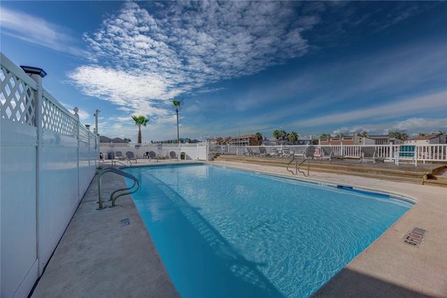 14300 S Padre Island Dr 196, Corpus Christi, TX 78418