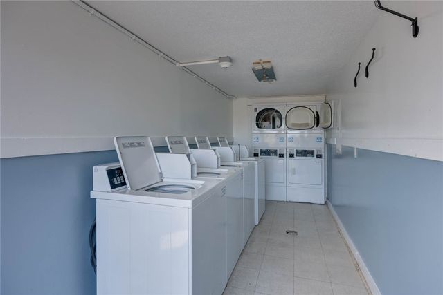 14300 S Padre Island Dr 196, Corpus Christi, TX 78418