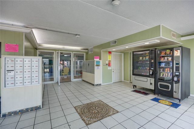 14300 S Padre Island Dr 196, Corpus Christi, TX 78418