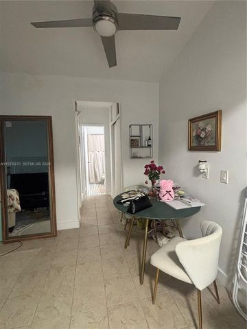 75 Washington Ave 12A, Miami Beach, FL 33139