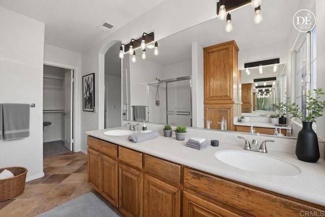 110 W Douglas Avenue, El Cajon, CA 92020