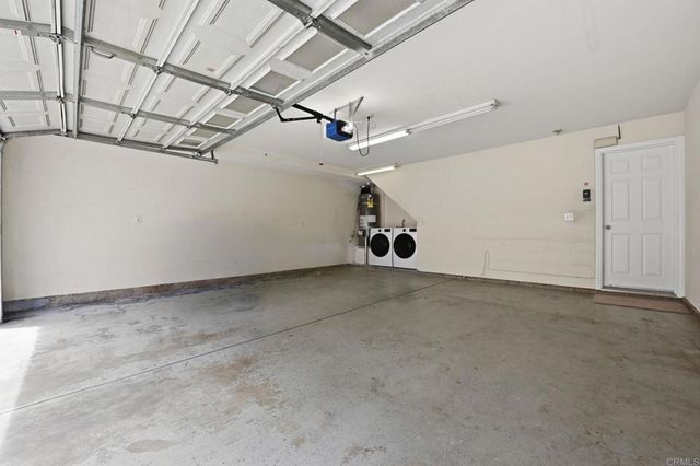 110 W Douglas Avenue, El Cajon, CA 92020