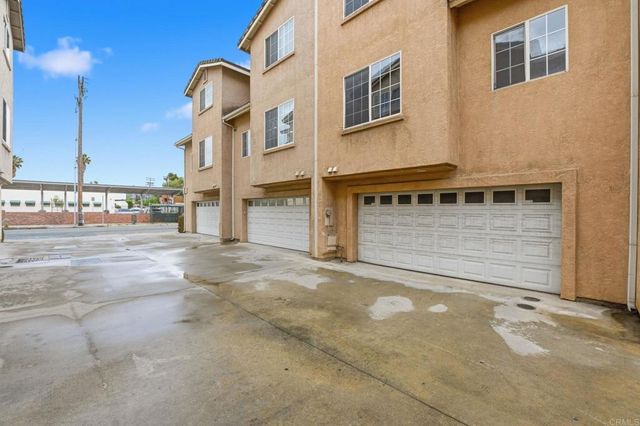 110 W Douglas Avenue, El Cajon, CA 92020