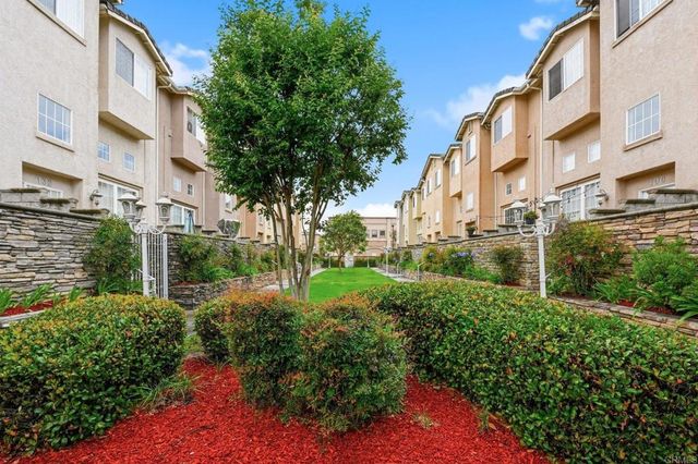 110 W Douglas Avenue, El Cajon, CA 92020
