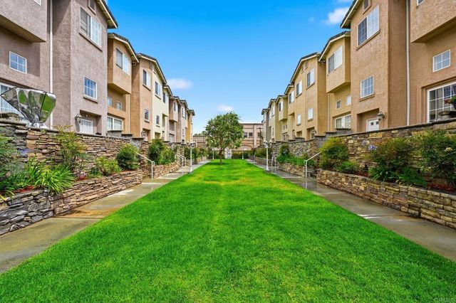 110 W Douglas Avenue, El Cajon, CA 92020