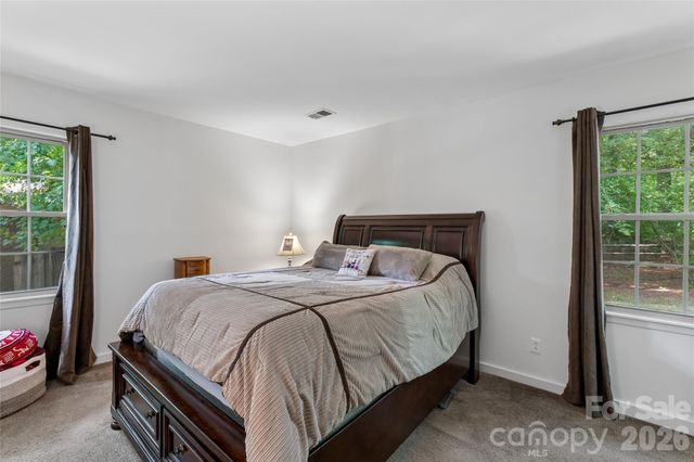 4737 Autumn Leaf Lane, Charlotte, NC 28277