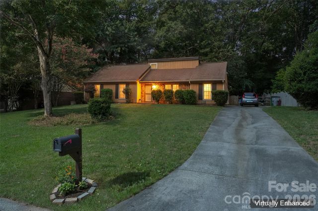 4737 Autumn Leaf Lane, Charlotte, NC 28277