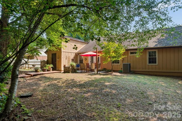 4737 Autumn Leaf Lane, Charlotte, NC 28277