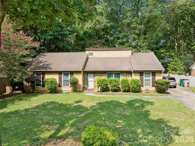 4737 Autumn Leaf Lane, Charlotte, NC 28277