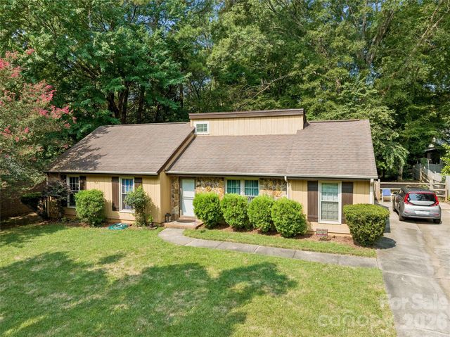 4737 Autumn Leaf Lane, Charlotte, NC 28277