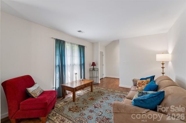 4737 Autumn Leaf Lane, Charlotte, NC 28277