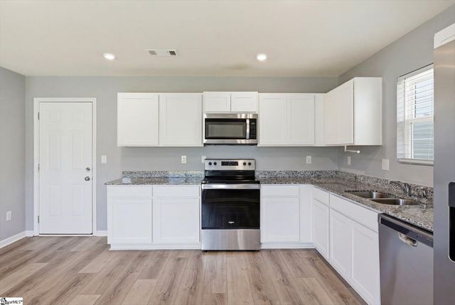 607 Farmstead Trail, Inman, SC 29349