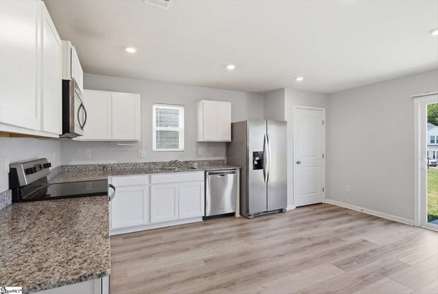 607 Farmstead Trail, Inman, SC 29349