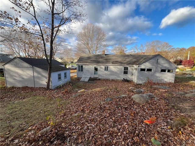 11 Hubbard Street, Westerly, RI 02891