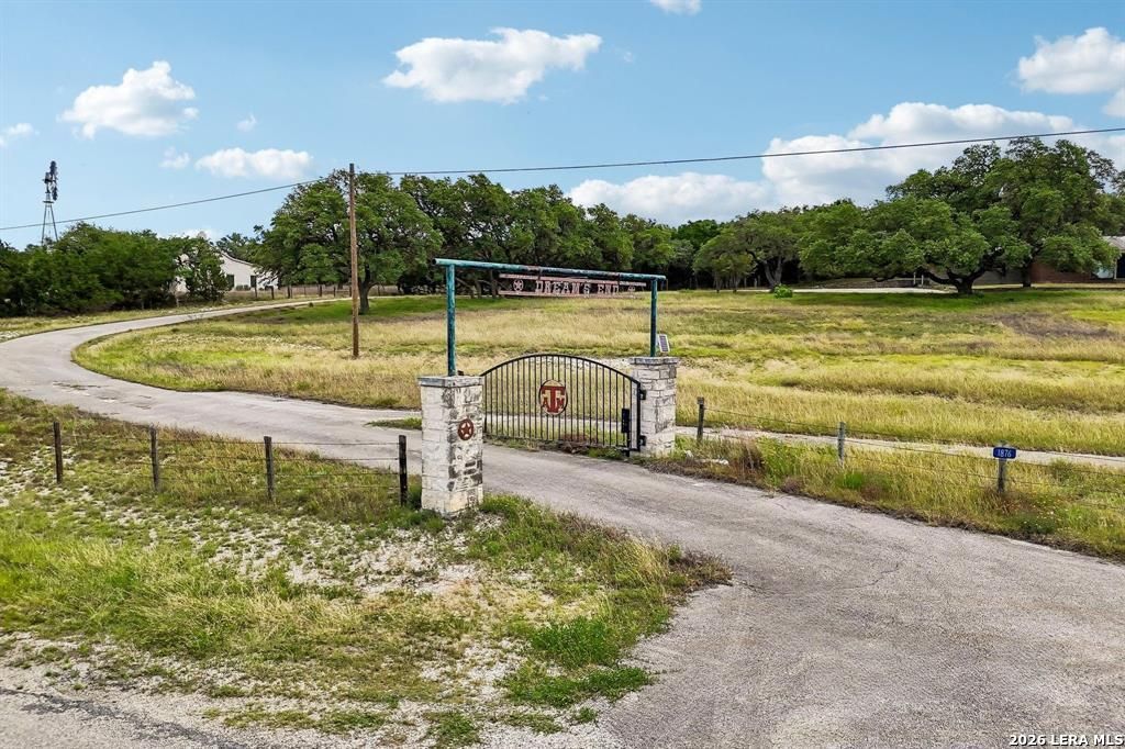 1876 ROCKY RD, Blanco, TX 78606