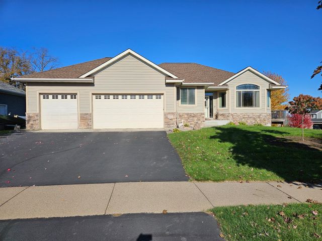 8371 83rd Street NE, Monticello, MN 55362