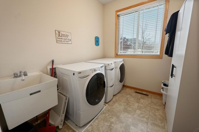 8371 83rd Street NE, Monticello, MN 55362