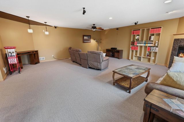 8371 83rd Street NE, Monticello, MN 55362