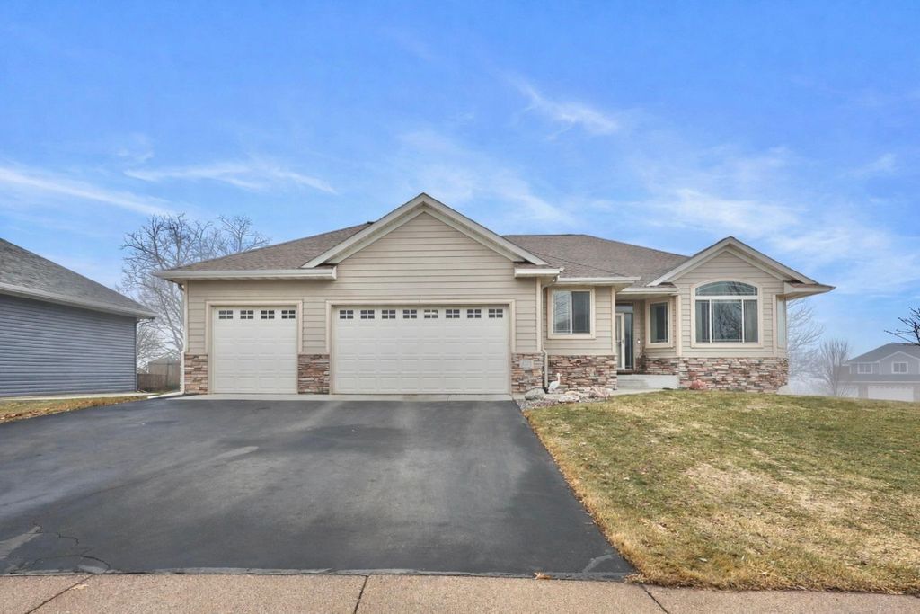 8371 83rd Street NE, Monticello, MN 55362