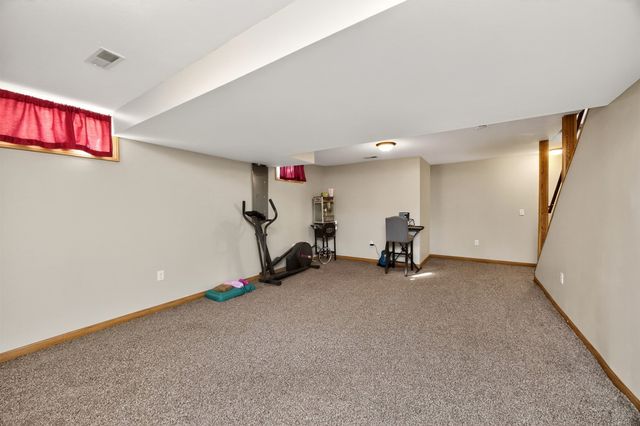 3123 SE Honeysuckle Court, Ankeny, IA 50021