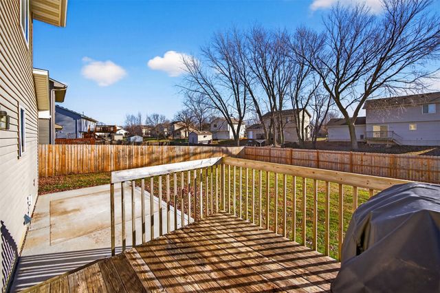 3123 SE Honeysuckle Court, Ankeny, IA 50021